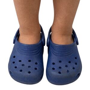 Jibbitz by Crocs Navy Blue C4/5 Slip On Shoes